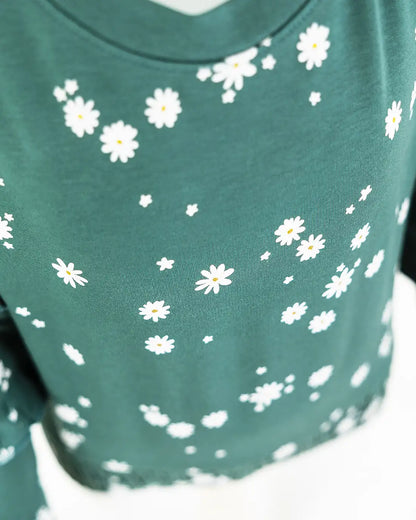 GIrl Pullover Daisies